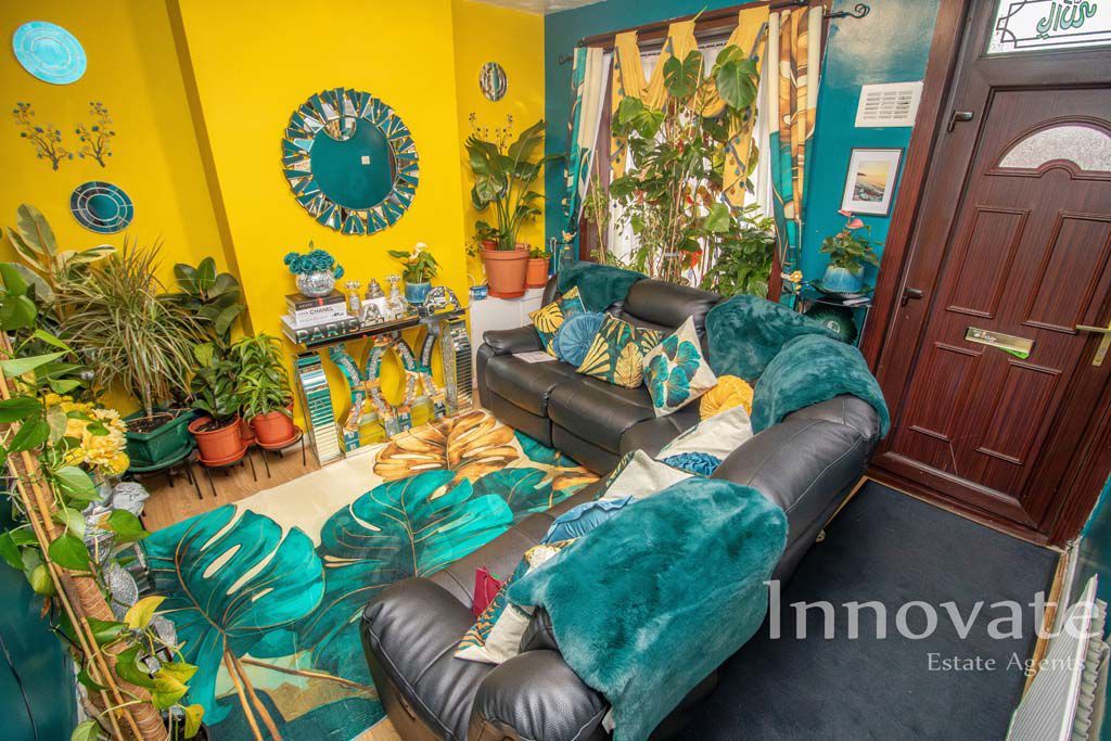 Property photo 2 of 7 Photo 1