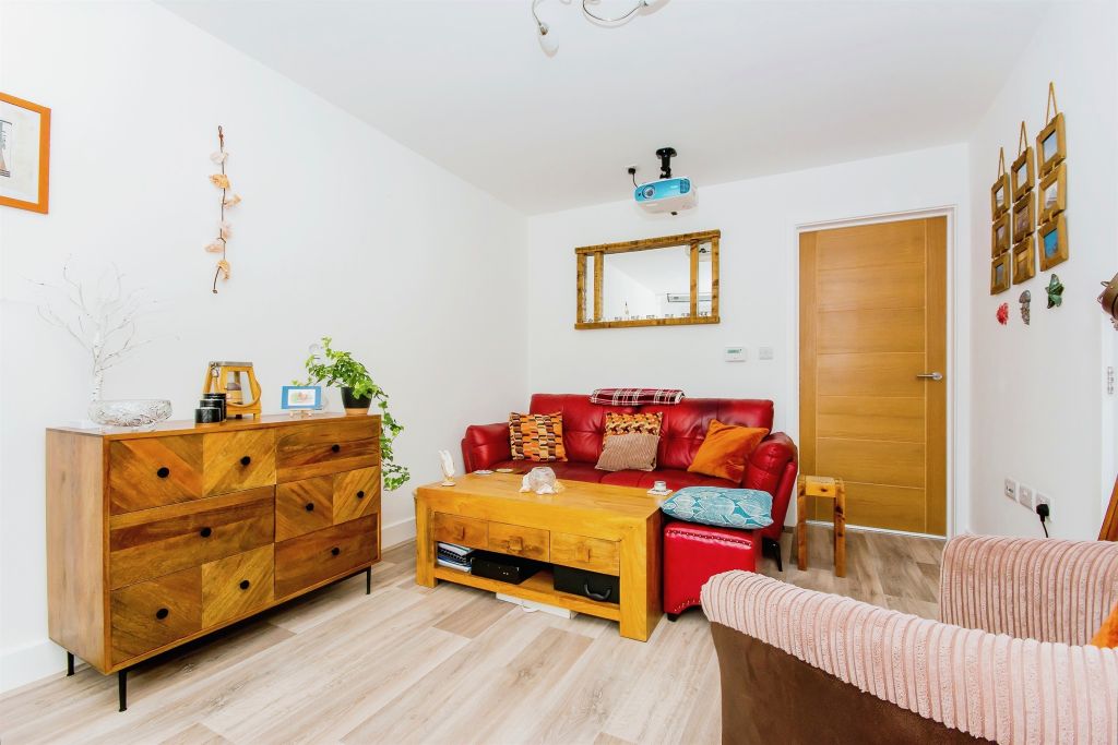 Property photo 3 of 5