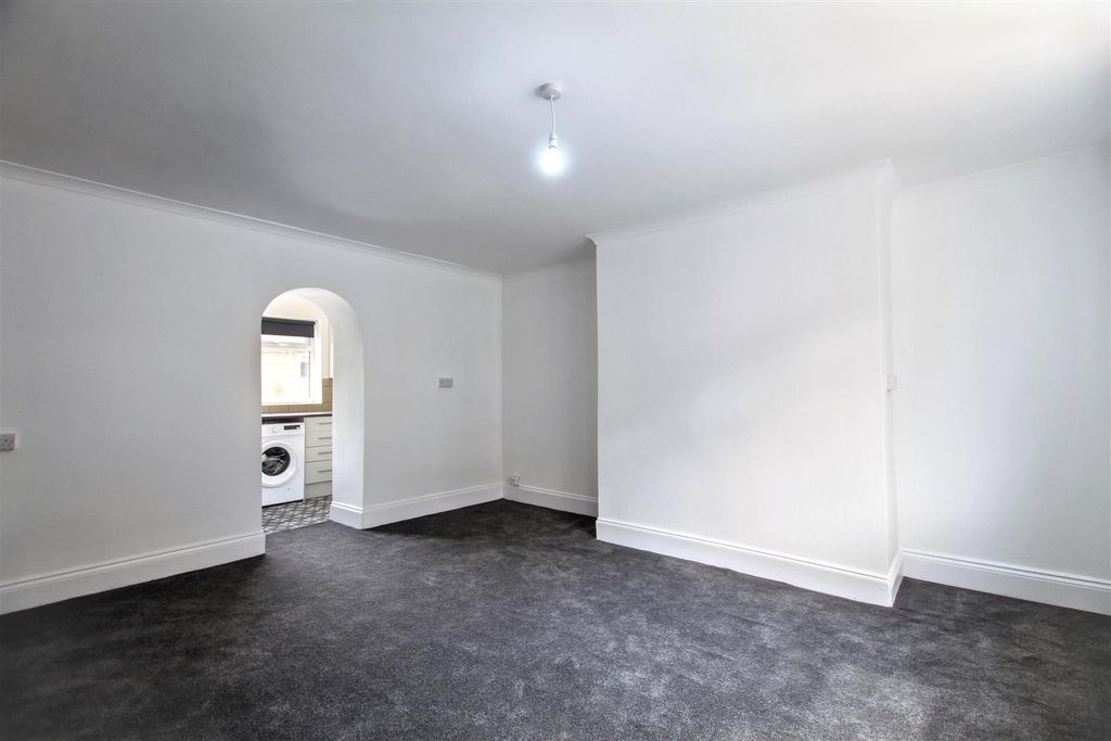 Property photo 3 of 13 Img_6321.Jpg
