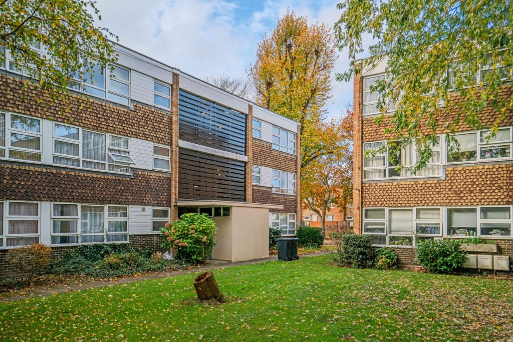 Property photo 2 of 7 Picture No. 11