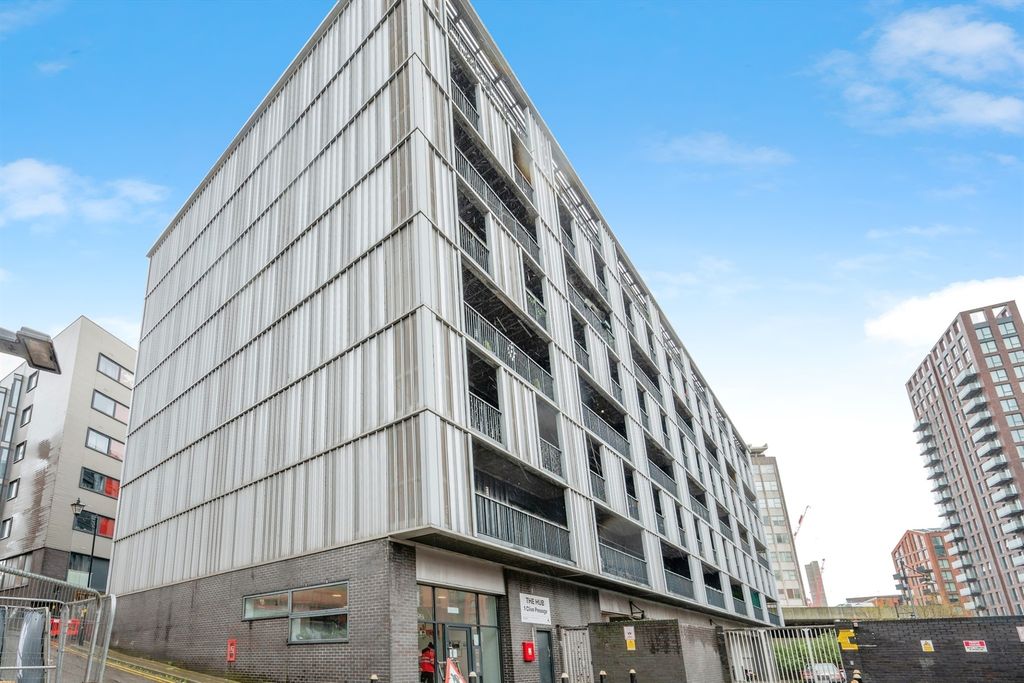 Property photo 1 of 24 Exterior