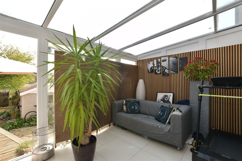 Property photo 3 of 16 Conservatory Area