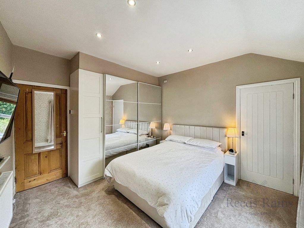 Property photo 3 of 19 Picture No. 27