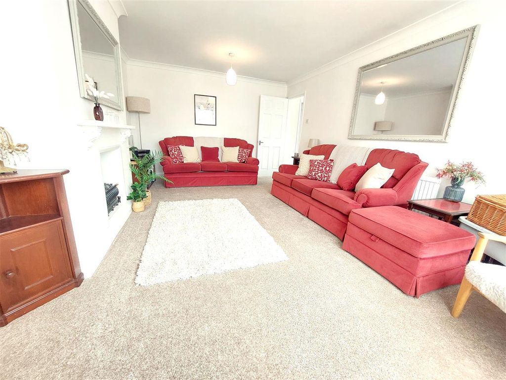 Property photo 3 of 12 Living Room