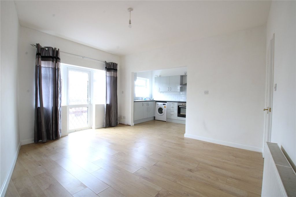Property photo 2 of 9 Picture No. 06