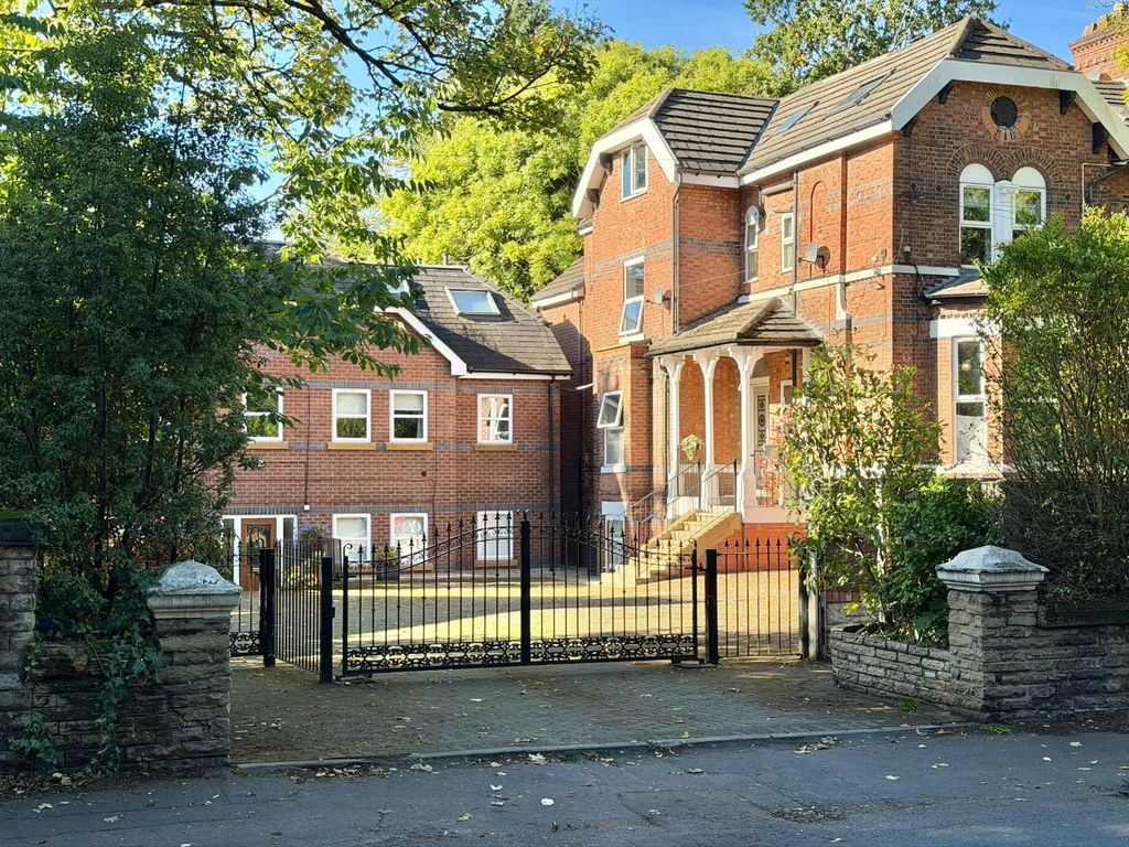 Property photo 1 of 35