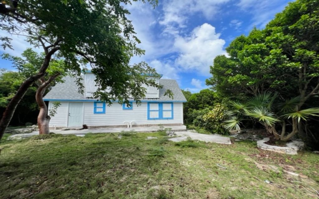 Property photo 2 of 9