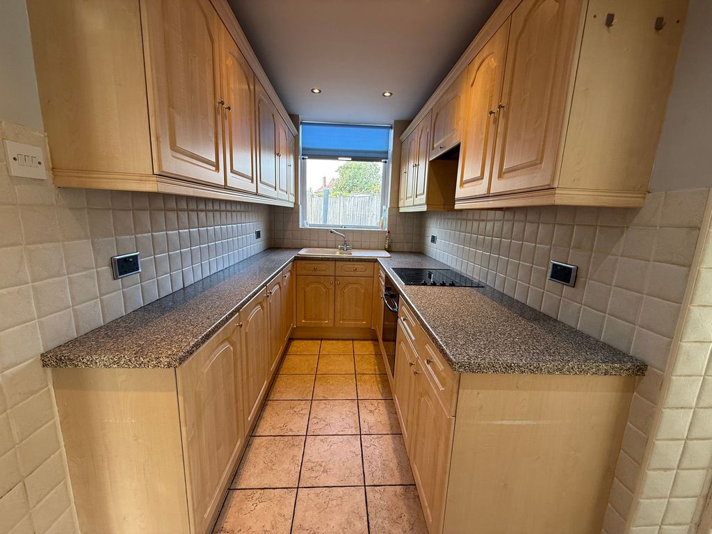 Property photo 3 of 23