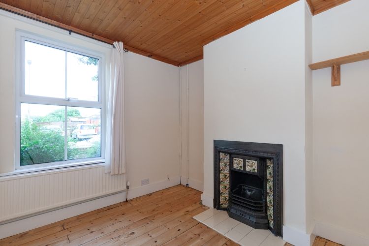 Property photo 2 of 9 237546