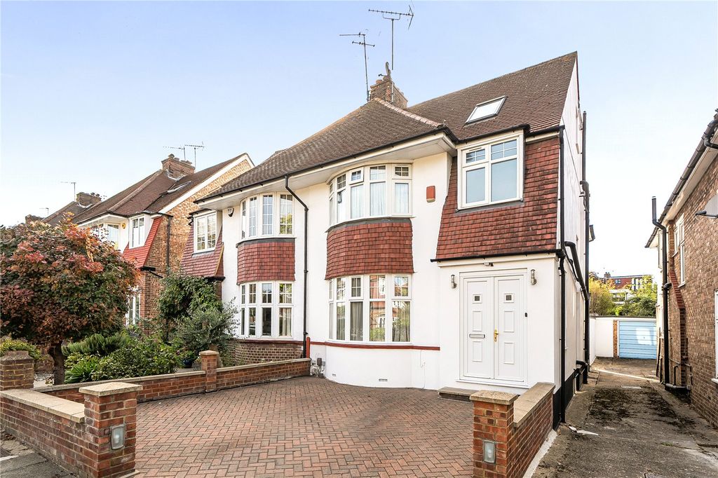 Property photo 1 of 19 Picture No. 07