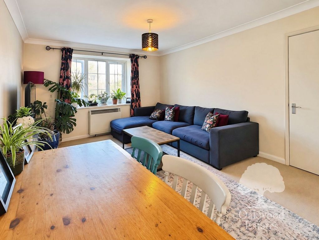 Property photo 3 of 12
