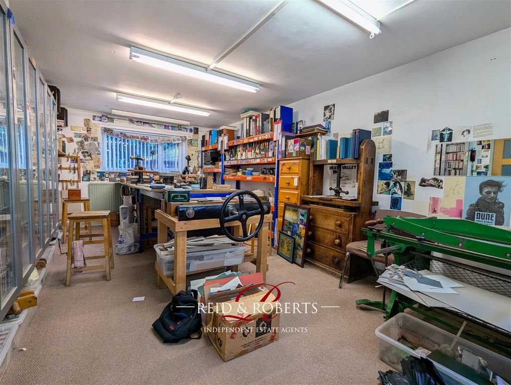 Property photo 3 of 21 3.Jpg