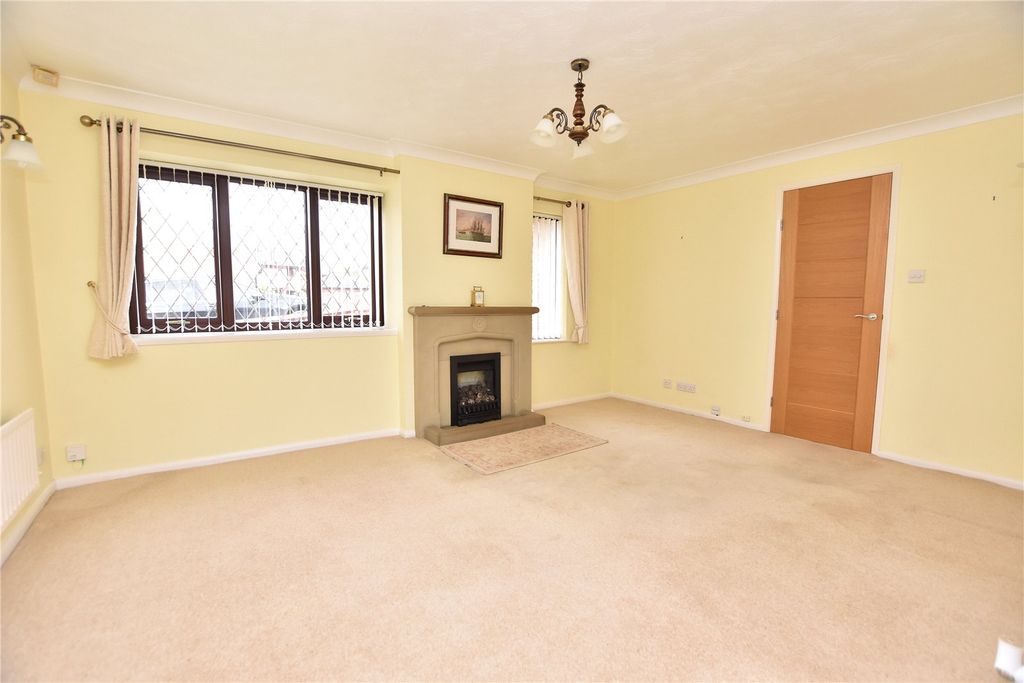 Property photo 2 of 18 Picture No. 17