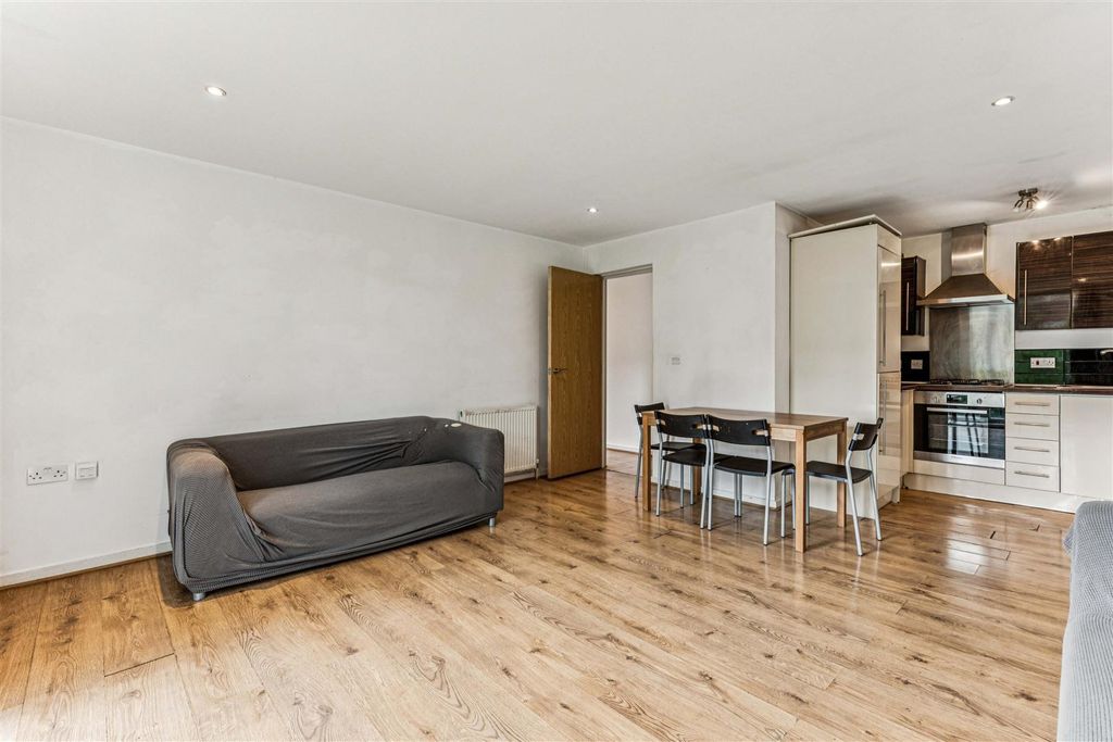 Property photo 3 of 8 7.Jpg
