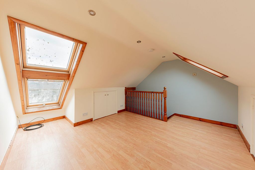 Property photo 3 of 29 Bedroom Four (1)