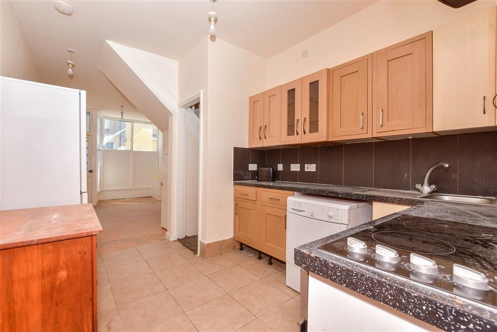 Property photo 3 of 15 Kitchen