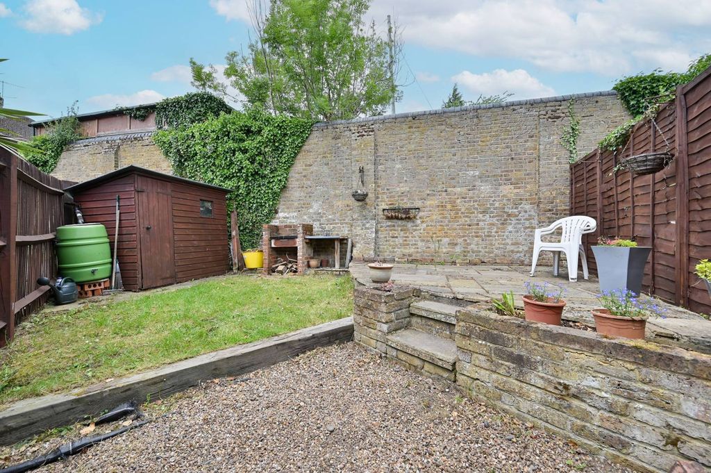 Property photo 3 of 12