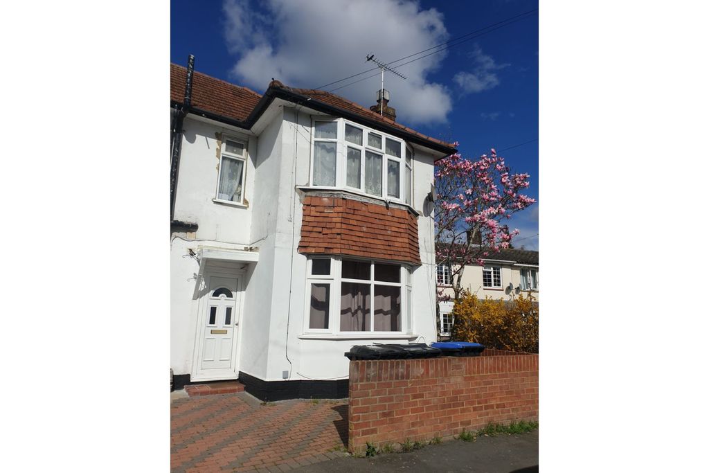 Property photo 2 of 23