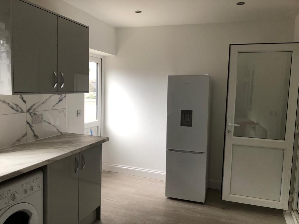 Property photo 1 of 3
