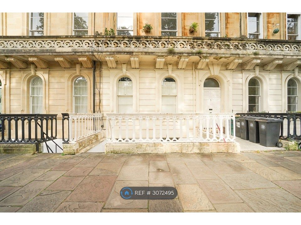 Property photo 1 of 11 Outside