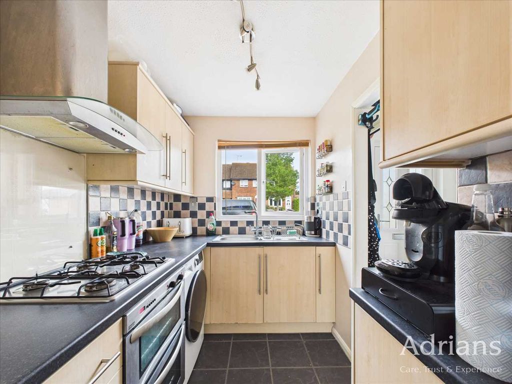 Property photo 2 of 12