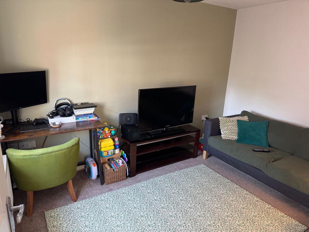 Property photo 2 of 5