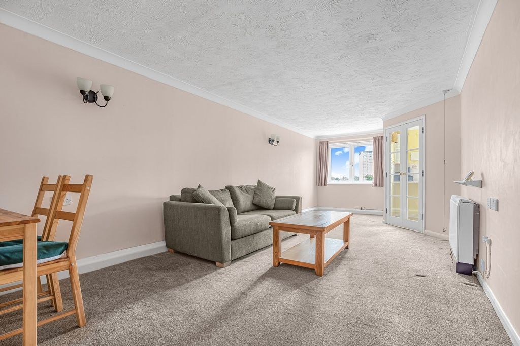 Property photo 2 of 9