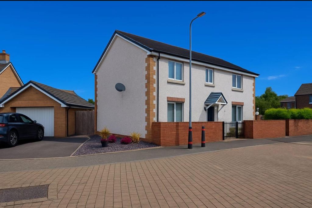Property photo 1 of 23