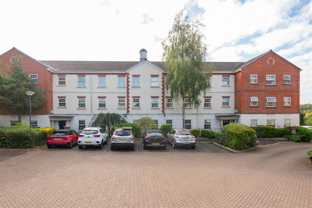 Property photo 1 of 9 Front Exterior