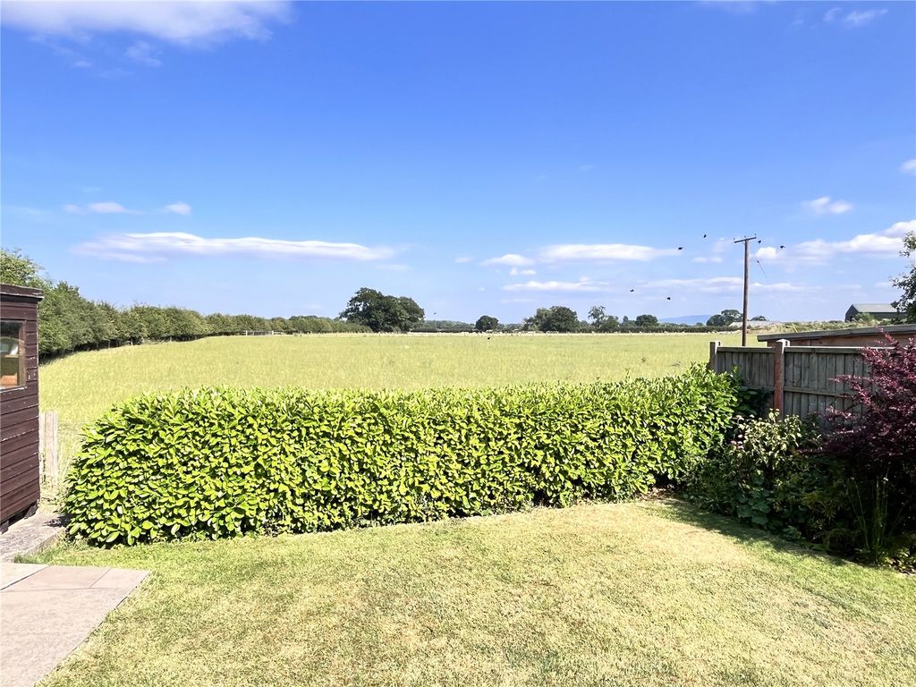 Property photo 2 of 18 Picture No. 60