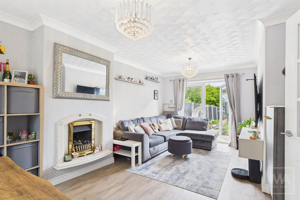 Property photo 2 of 14 Living Room