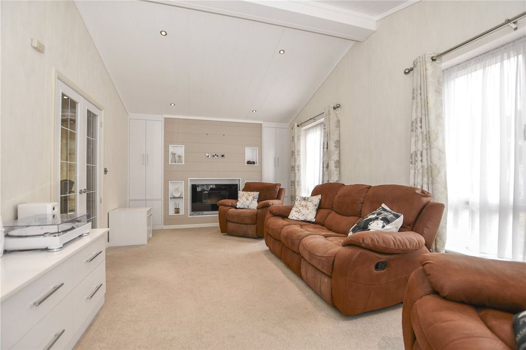 Property photo 2 of 14 Picture No. 09