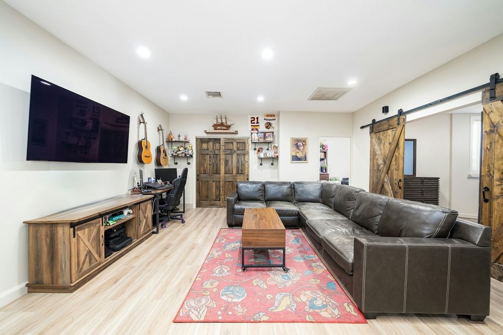Property photo 3 of 20 <Alttext/>