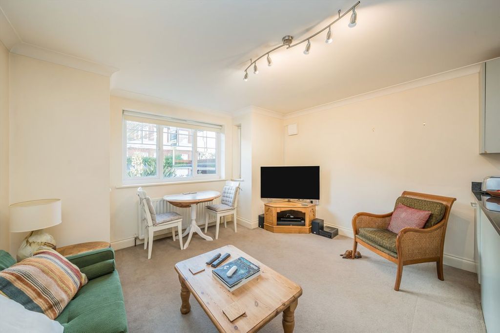 Property photo 2 of 5