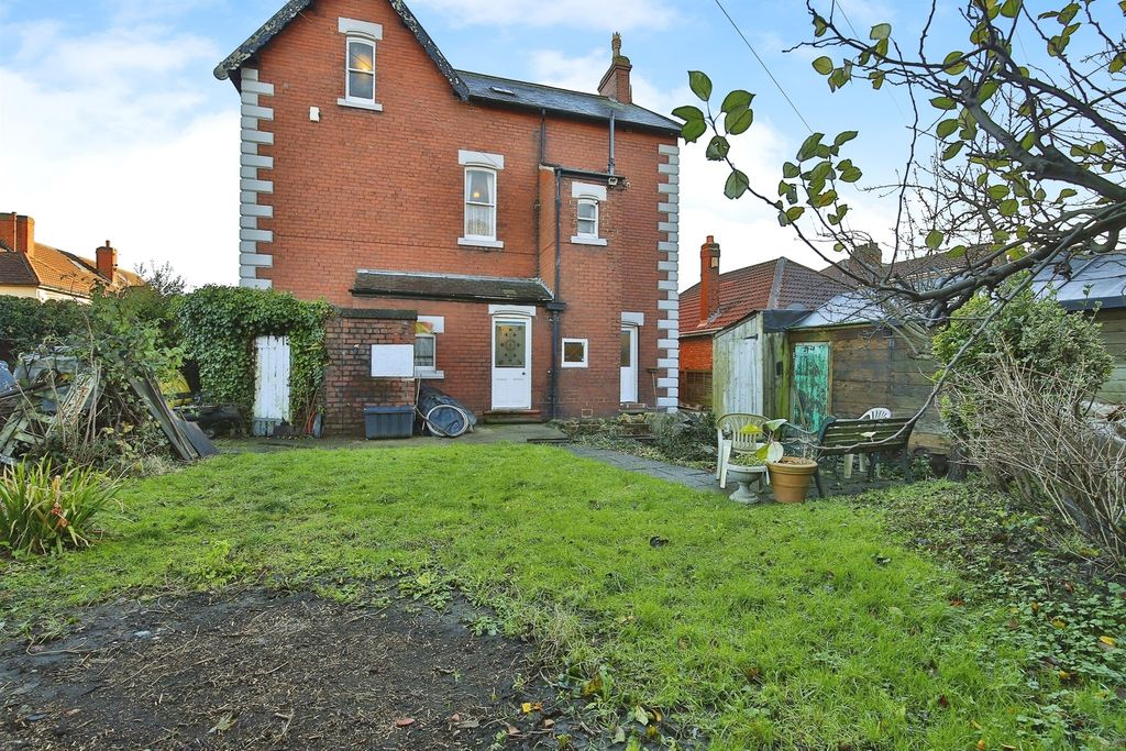 Property photo 2 of 15