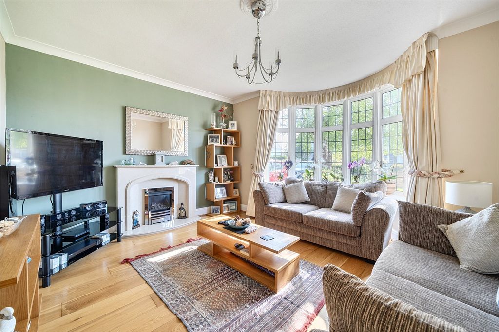 Property photo 2 of 22 Picture No. 15