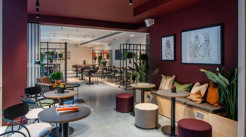Property photo 1 of 6 Serviced Office, Whitechapel Road, London - E1|