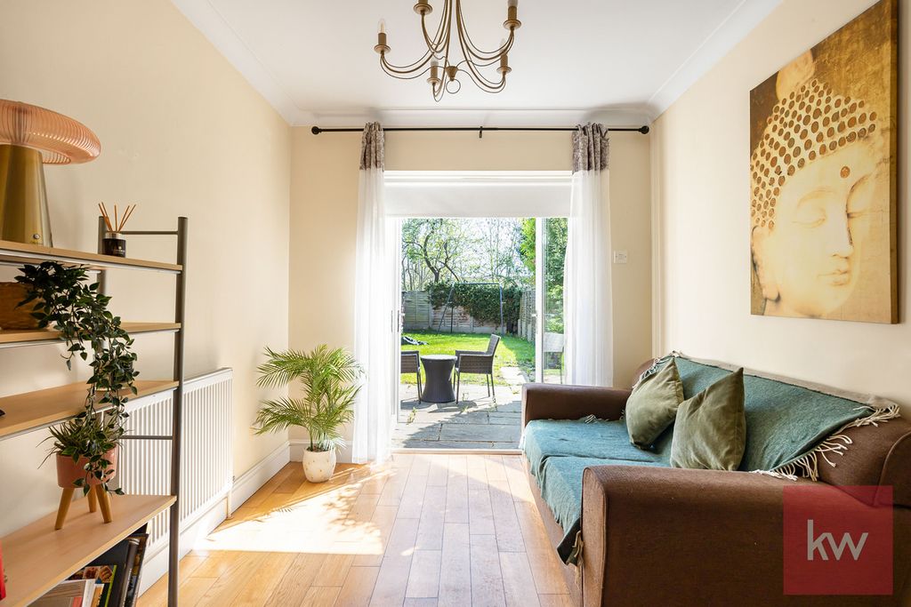 Property photo 3 of 28