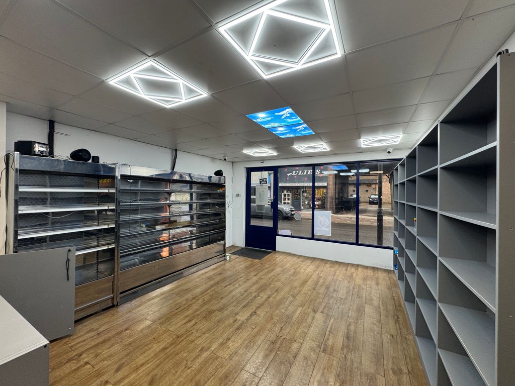 Property photo 2 of 11