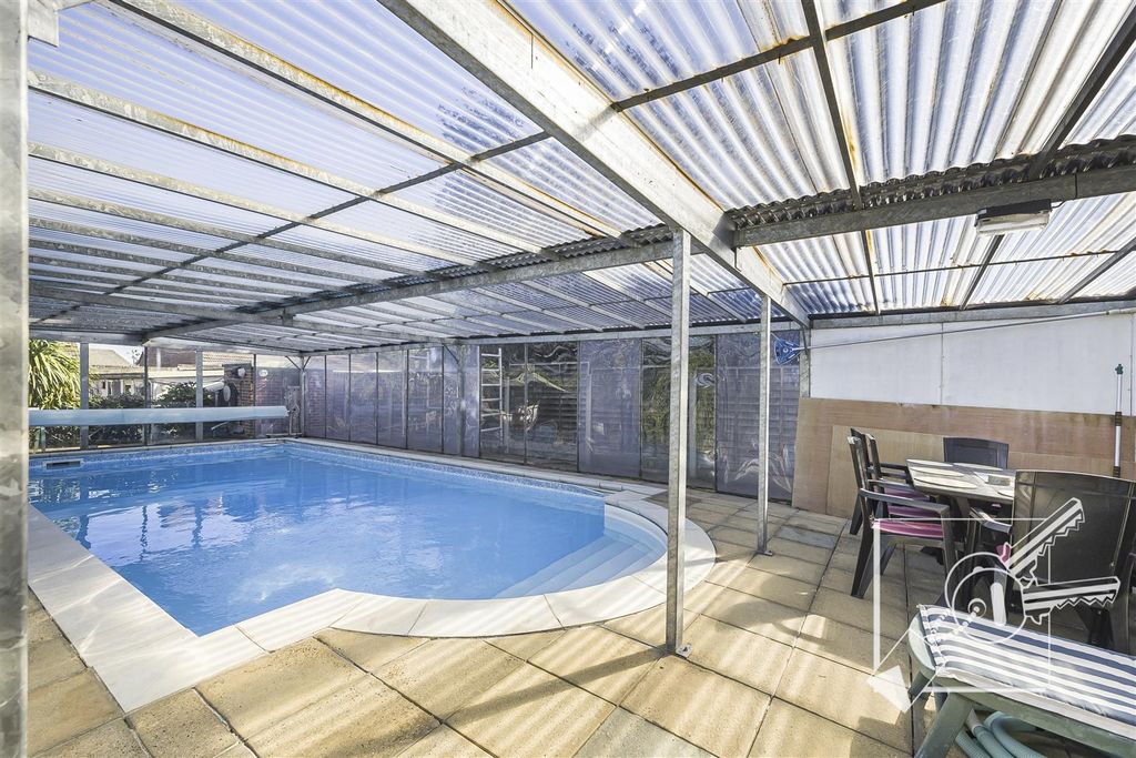 Property photo 2 of 37 Swimming Pool