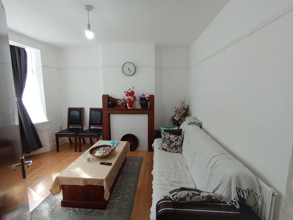 Property photo 3 of 33