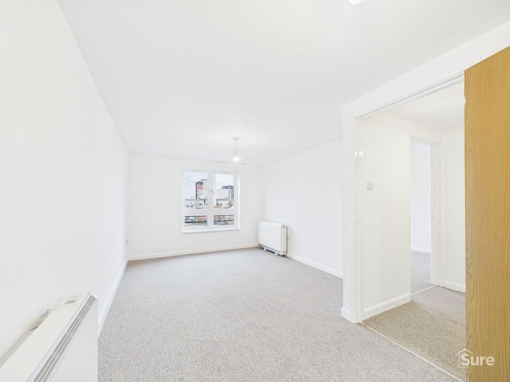 Property photo 2 of 7 Living Room