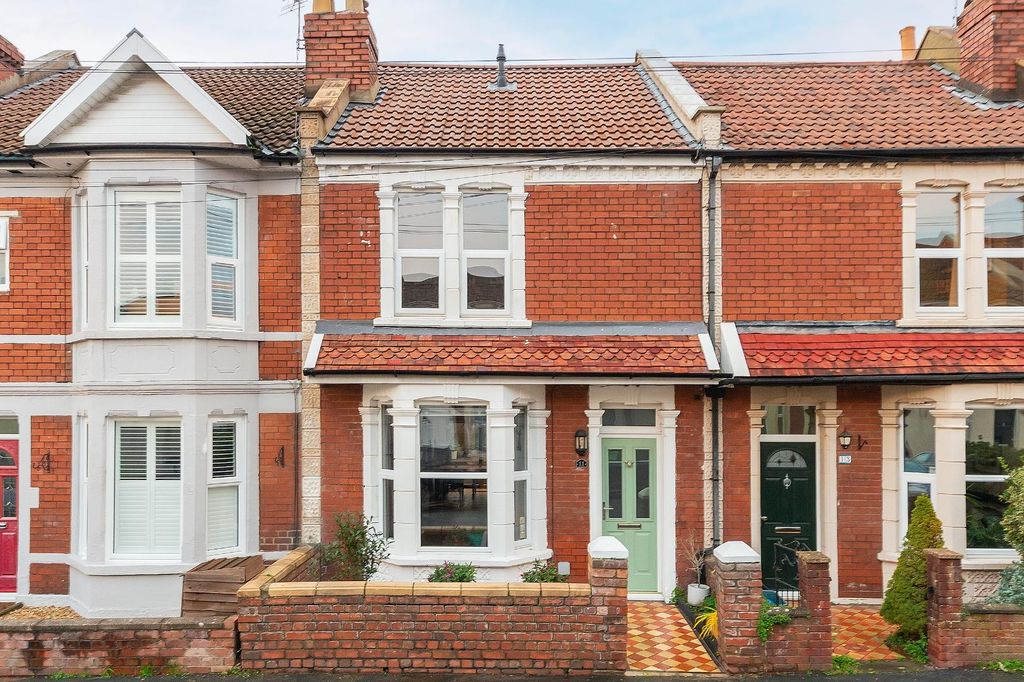 Property photo 2 of 33 1U1Srbn - External C.Jpg