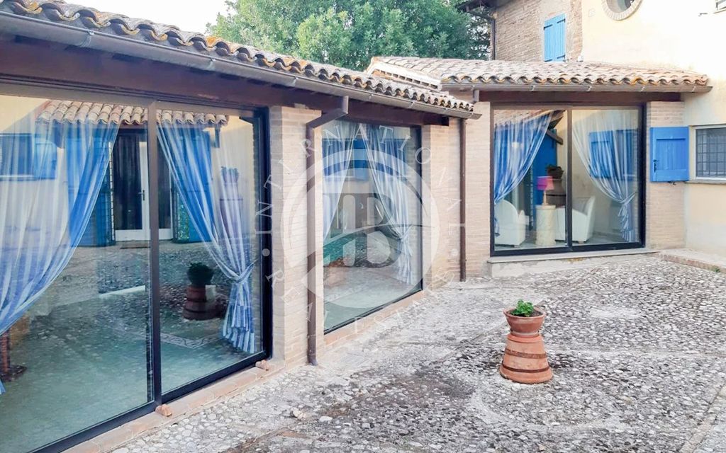 Property photo 3 of 25