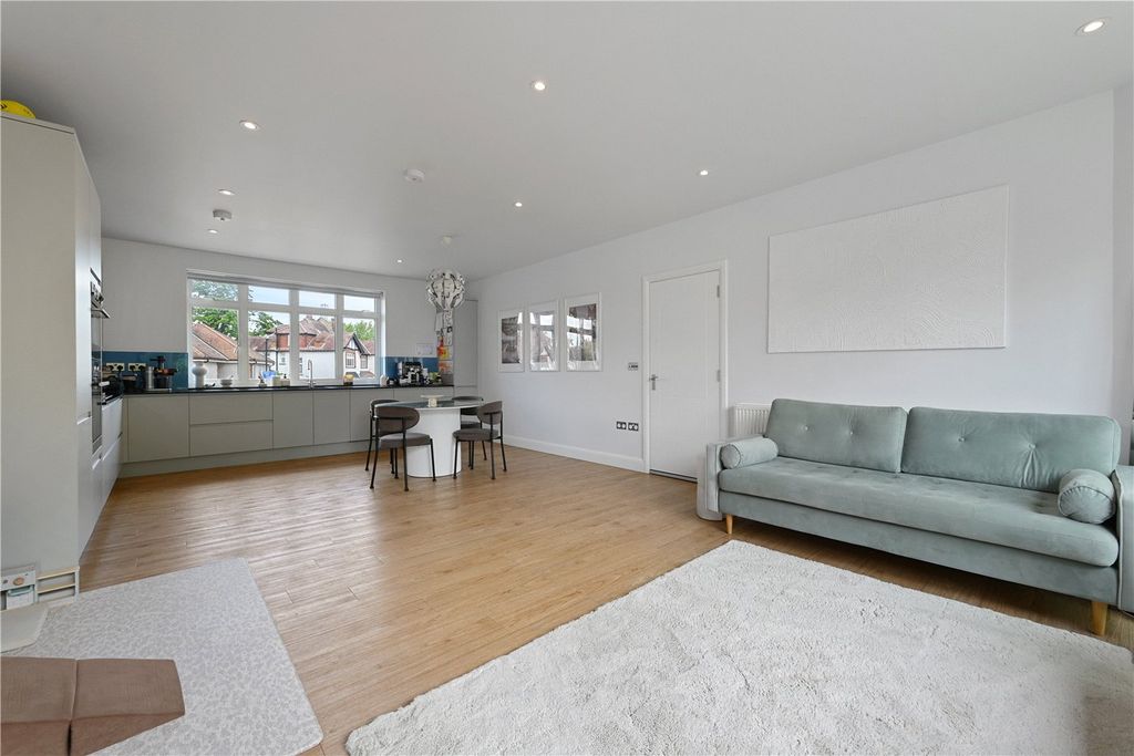 Property photo 2 of 34 Picture No. 37