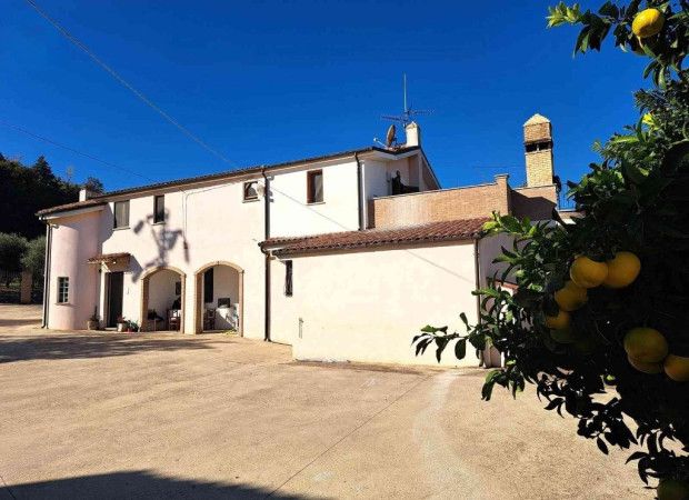 Property photo 1 of 20