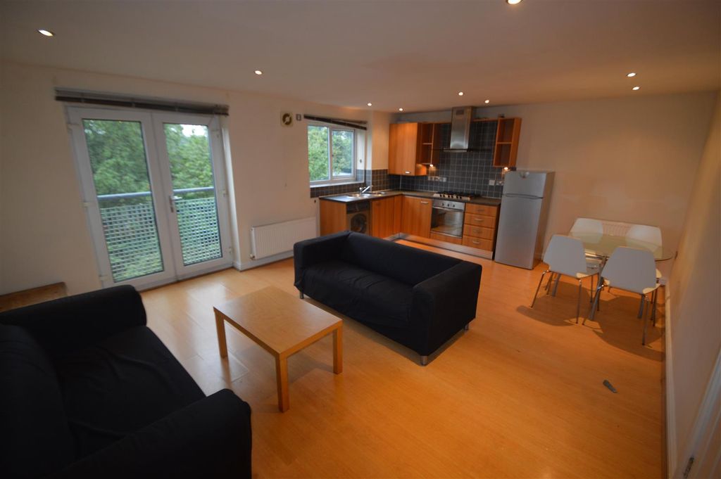 Property photo 2 of 5