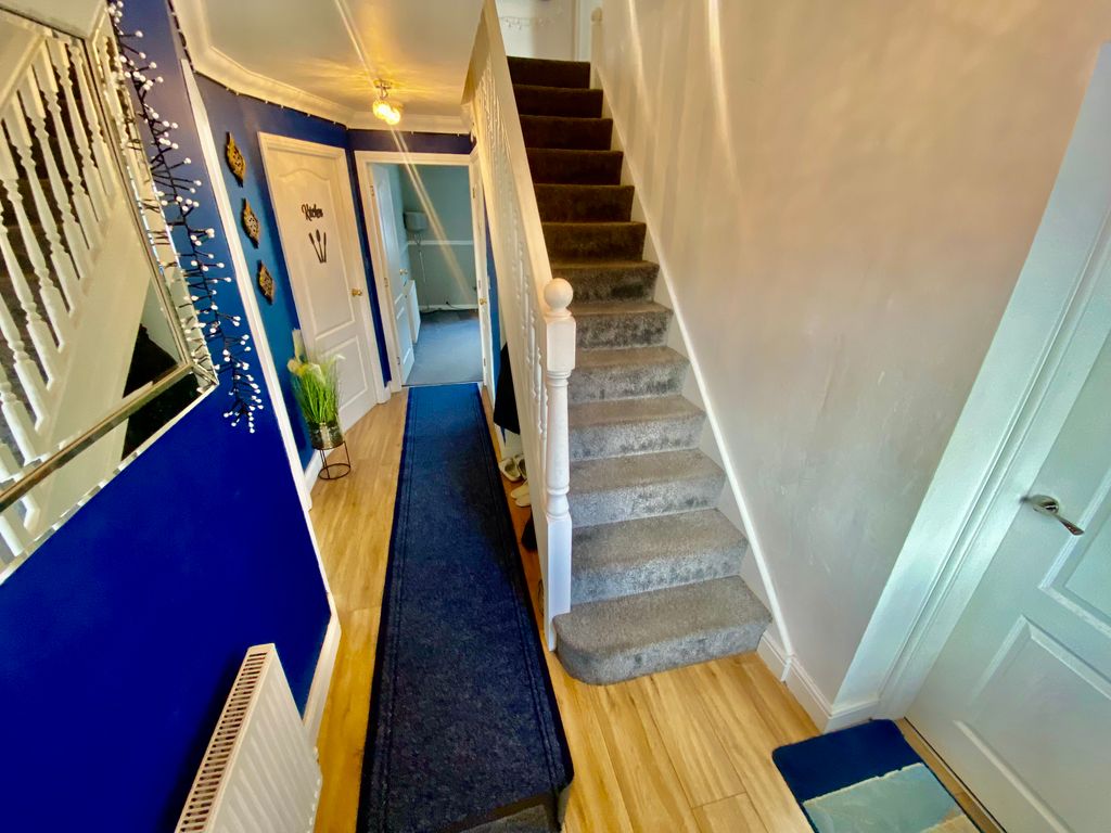 Property photo 3 of 29
