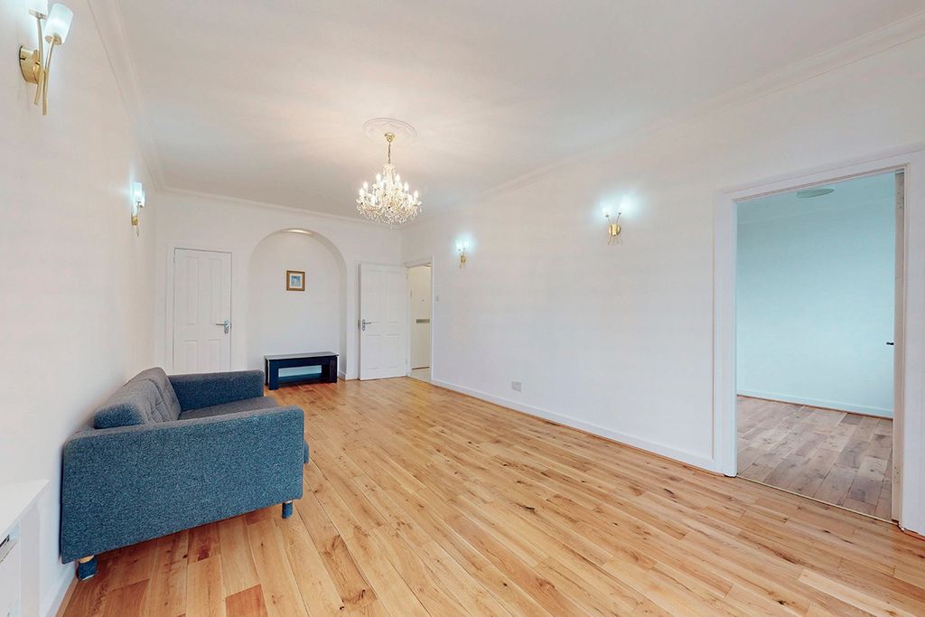 Property photo 2 of 11 Picture No. 13