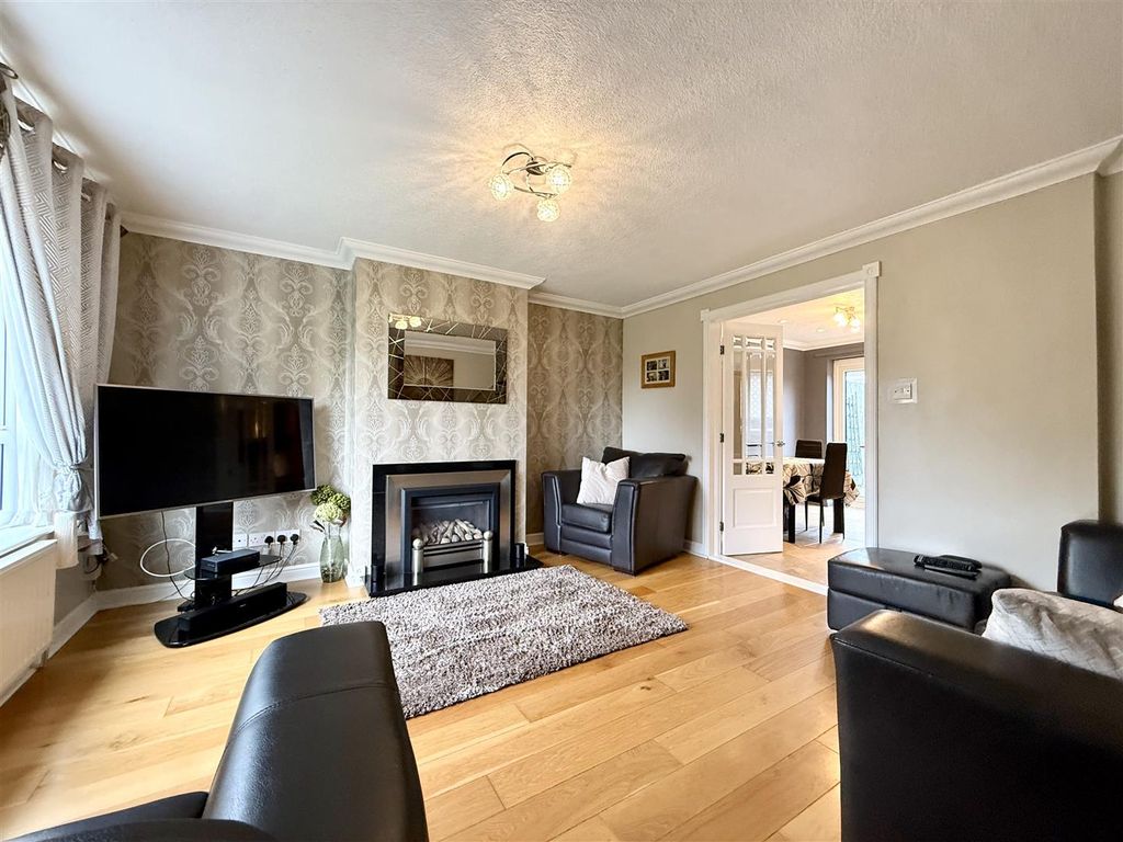 Property photo 2 of 25 2